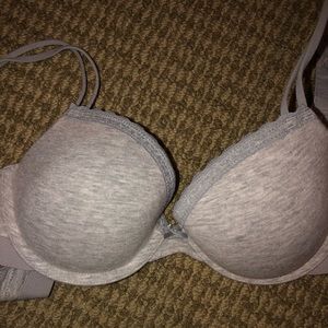 Grey comfy t shirt bra